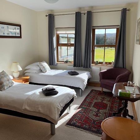 Riverbend Lodge B & B Oughterard Exterior photo