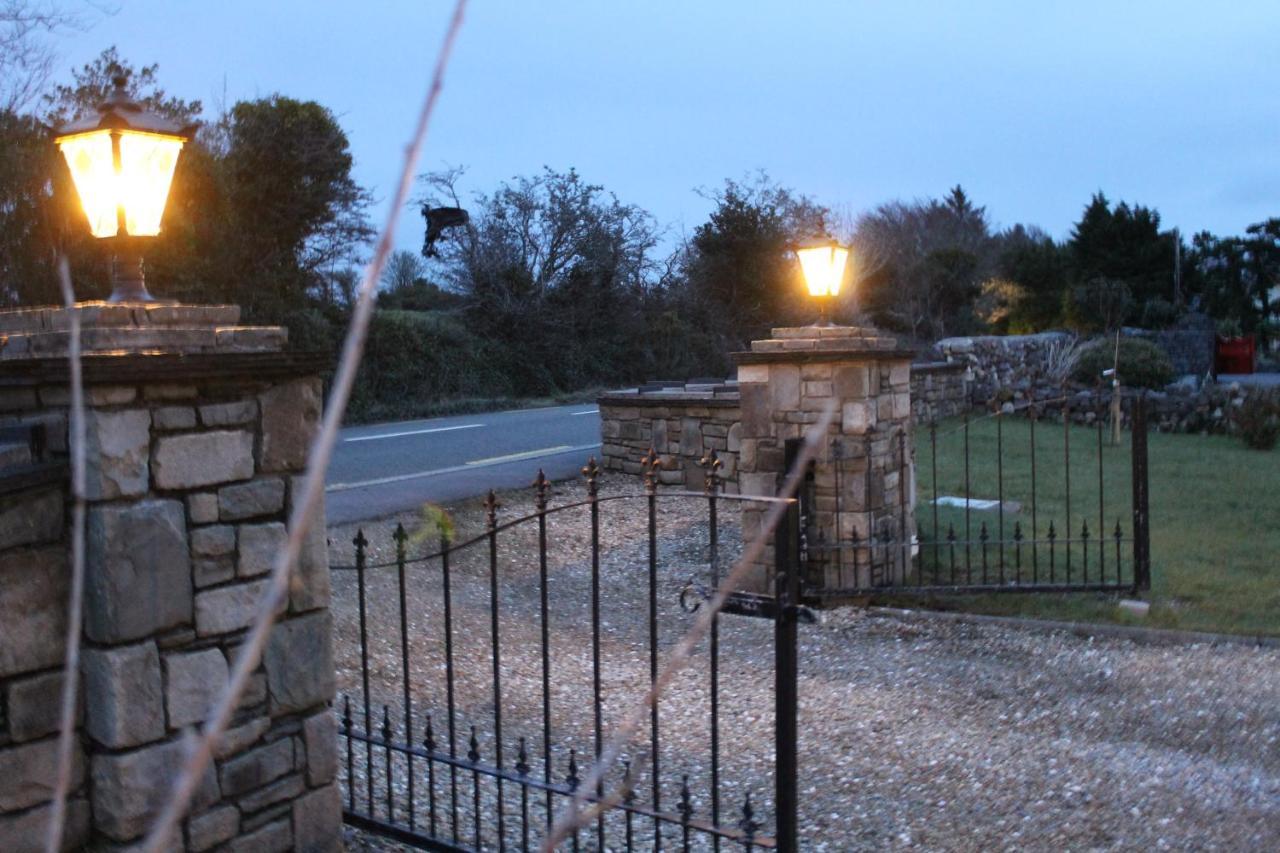 Riverbend Lodge B & B Oughterard Exterior photo