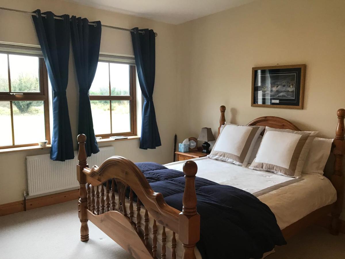 Riverbend Lodge B & B Oughterard Exterior photo