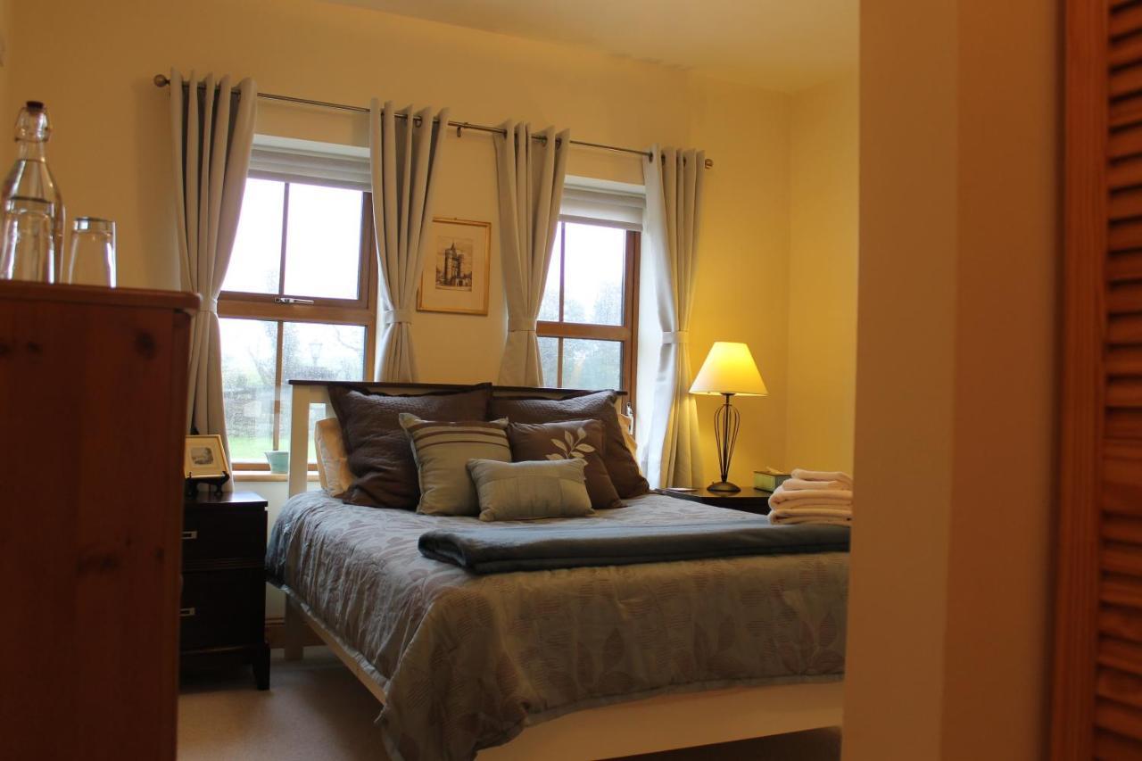 Riverbend Lodge B & B Oughterard Exterior photo